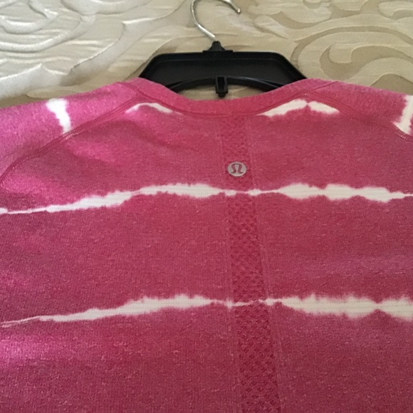 LULULEMON PINK TEE, short sleeve, round neckline - Picture 3 of 7